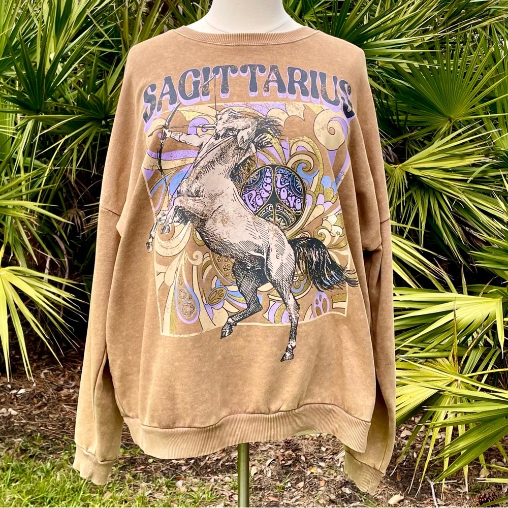 No Boundaries Tan Sagittarius Sweatshirt Size 2XL Birth Sign Graphic Astrology - Picture 3 of 15